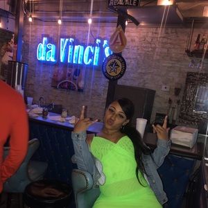 Meet your Posher, Maya